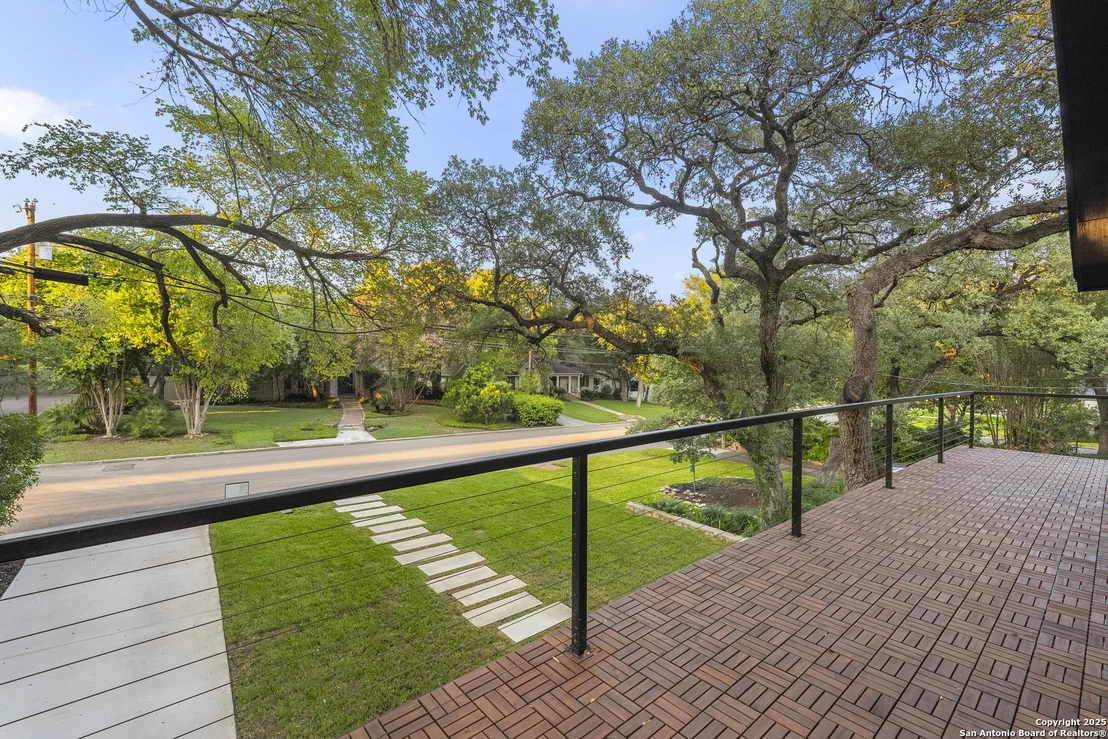 Photo of 434 College Blvd