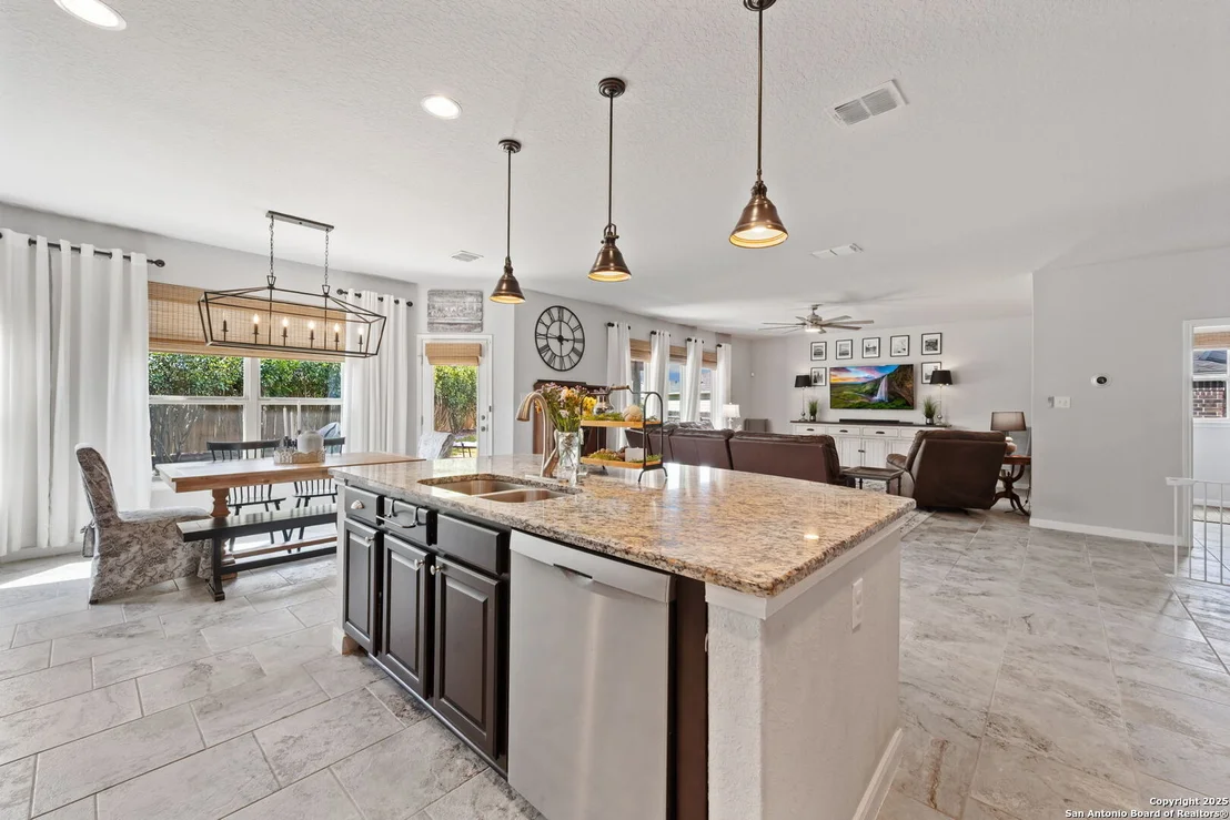 Photo of 2943 Daisy Meadow