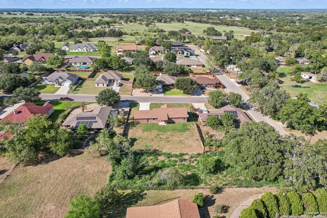Photo of 307 Crownhill Dr