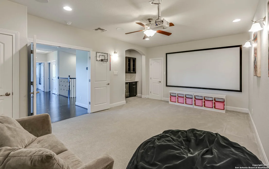 Photo of 17814 HILLSEDGE