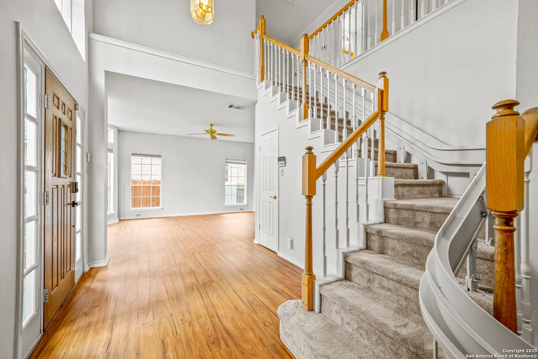 Photo of 11822 Queenston