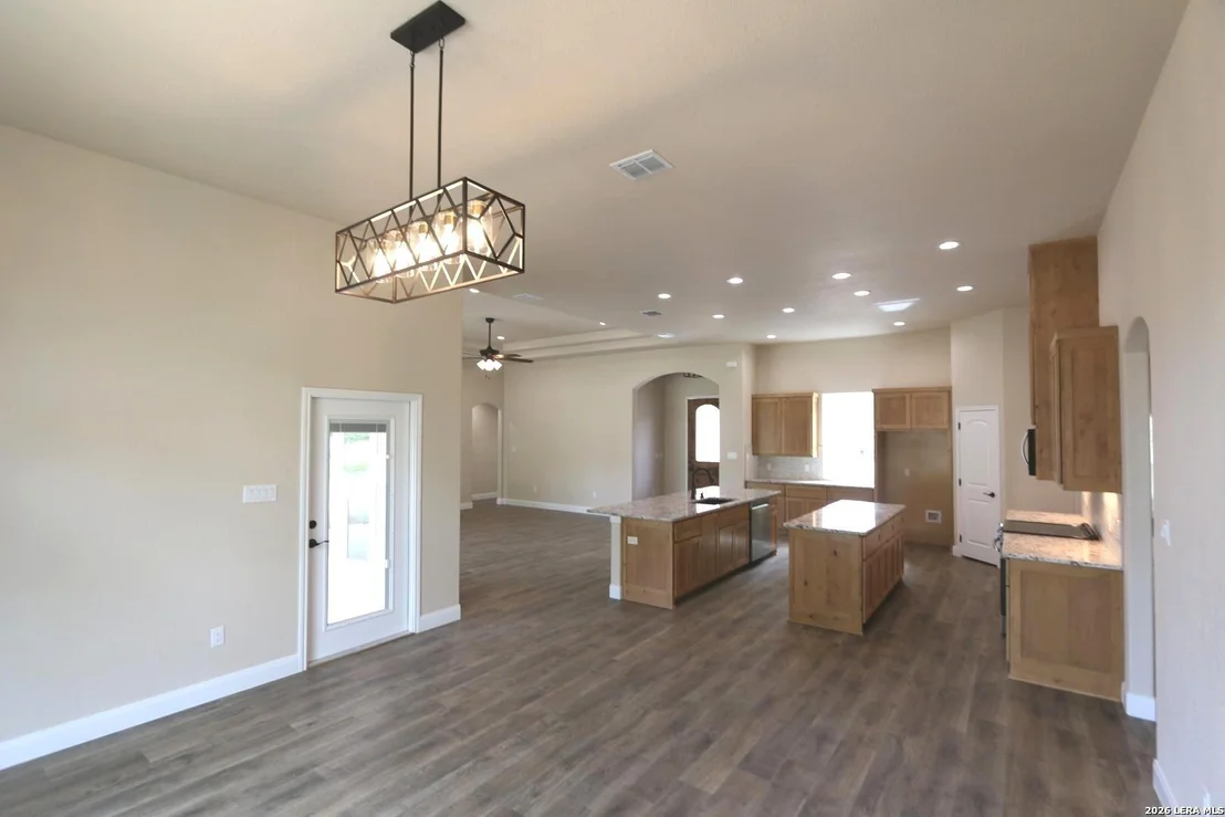 Photo of 193 Oak Fields Dr