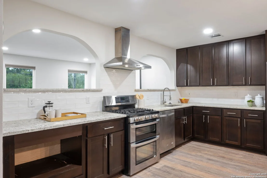 Photo of 929 Morningside