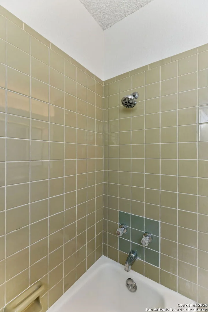 Photo of 3619 Mapleton