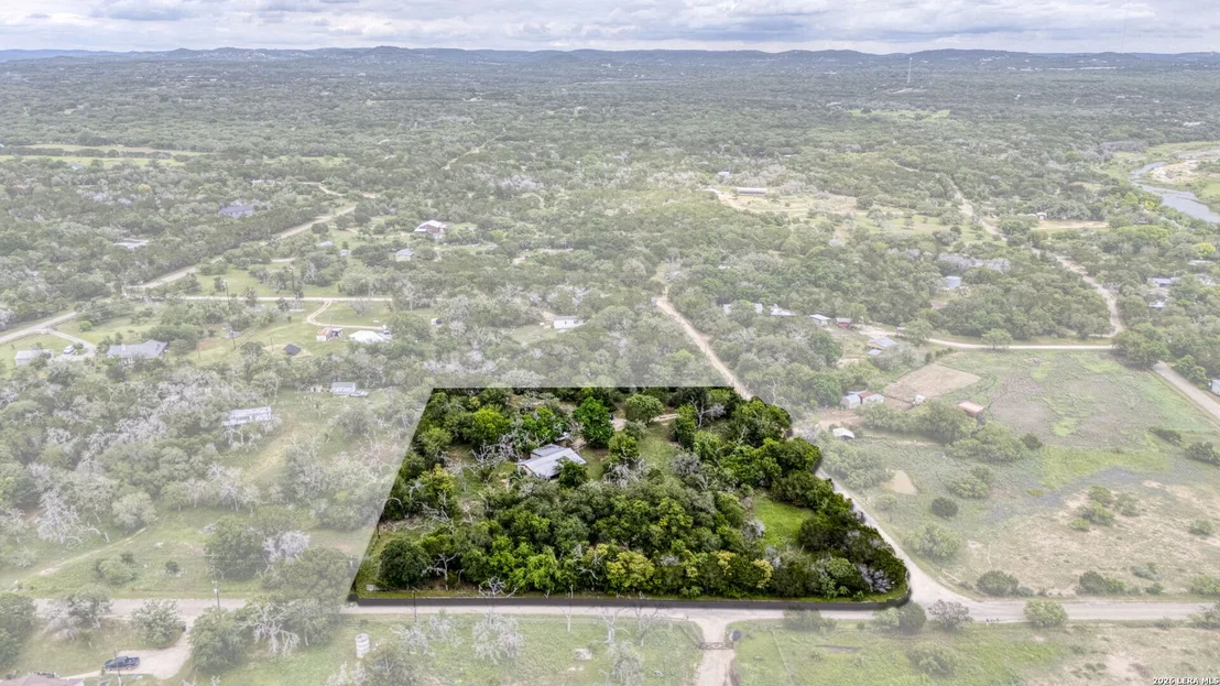 Photo of 340 Rio Oak