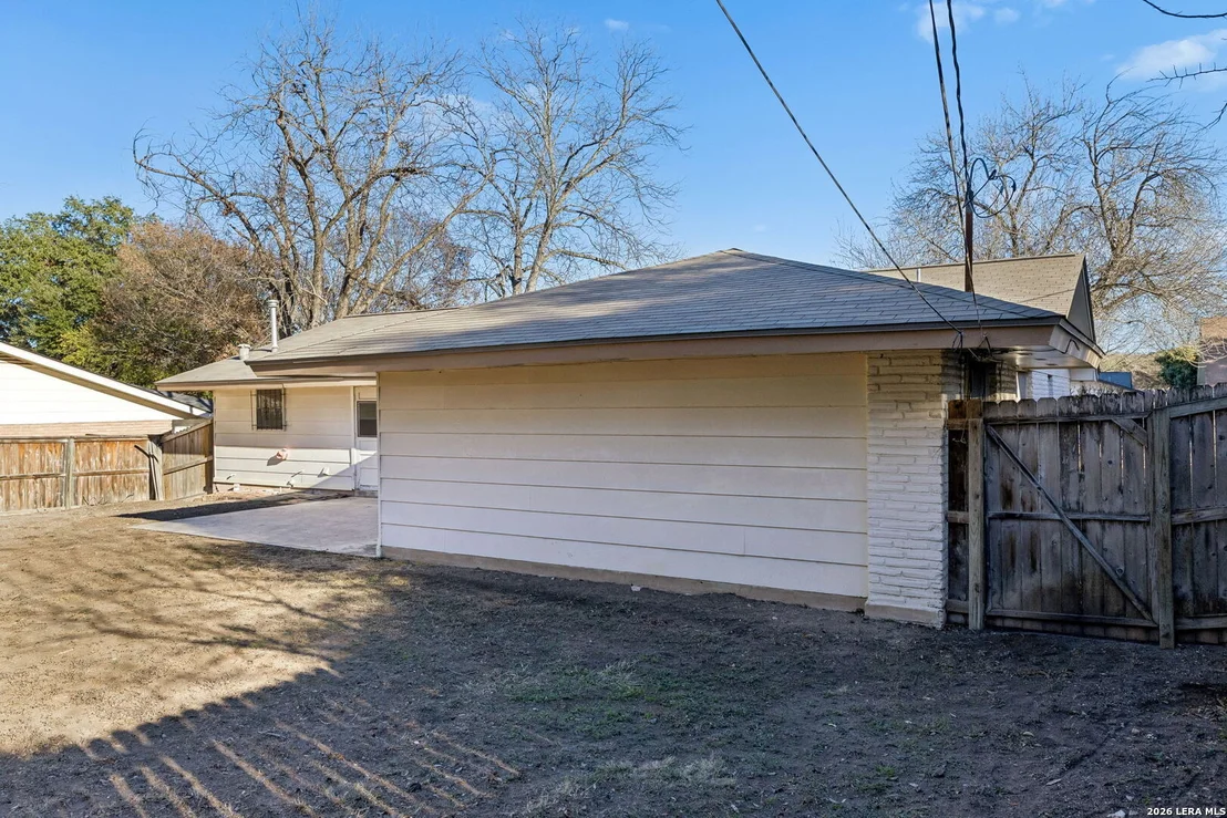Photo of 3619 Mapleton