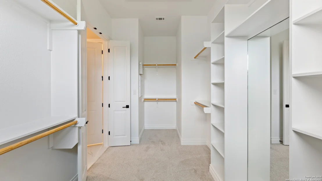 Photo of 109 Lazy Oak Pl