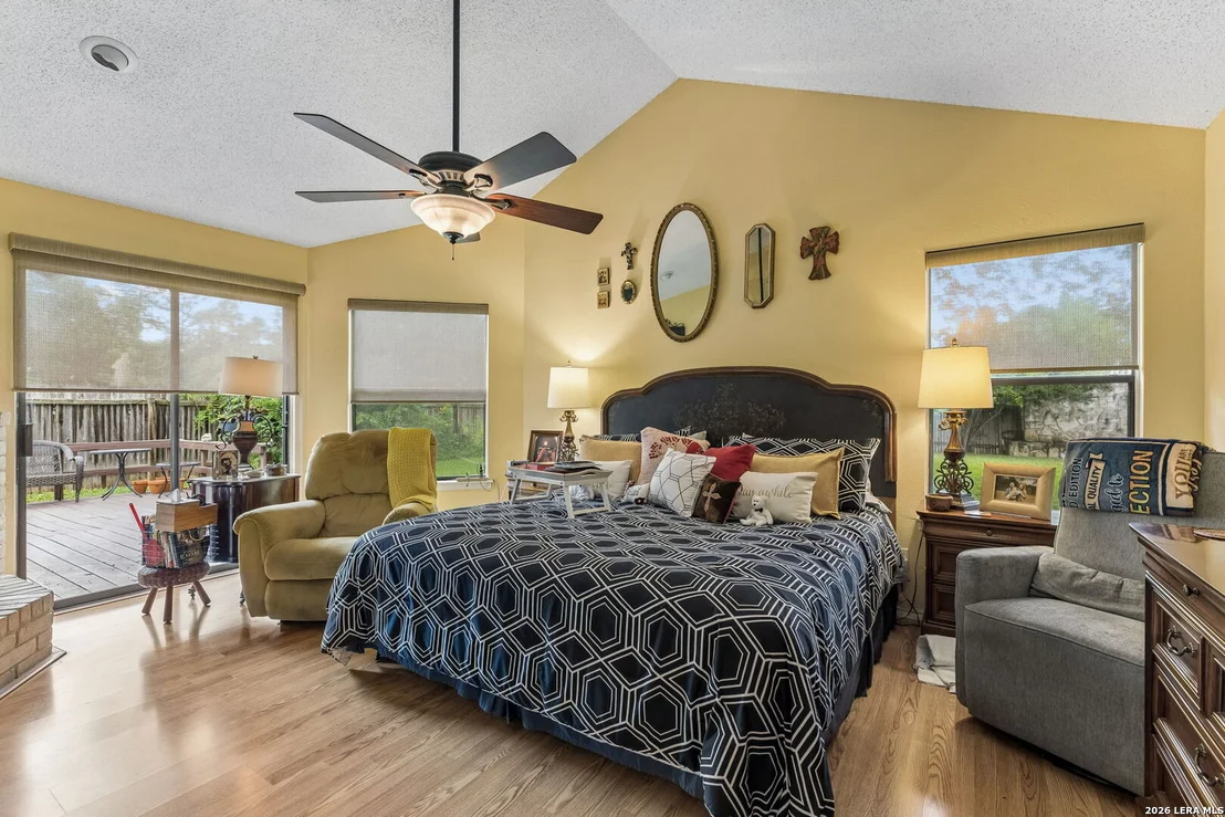Photo of 14902 Oak Summit