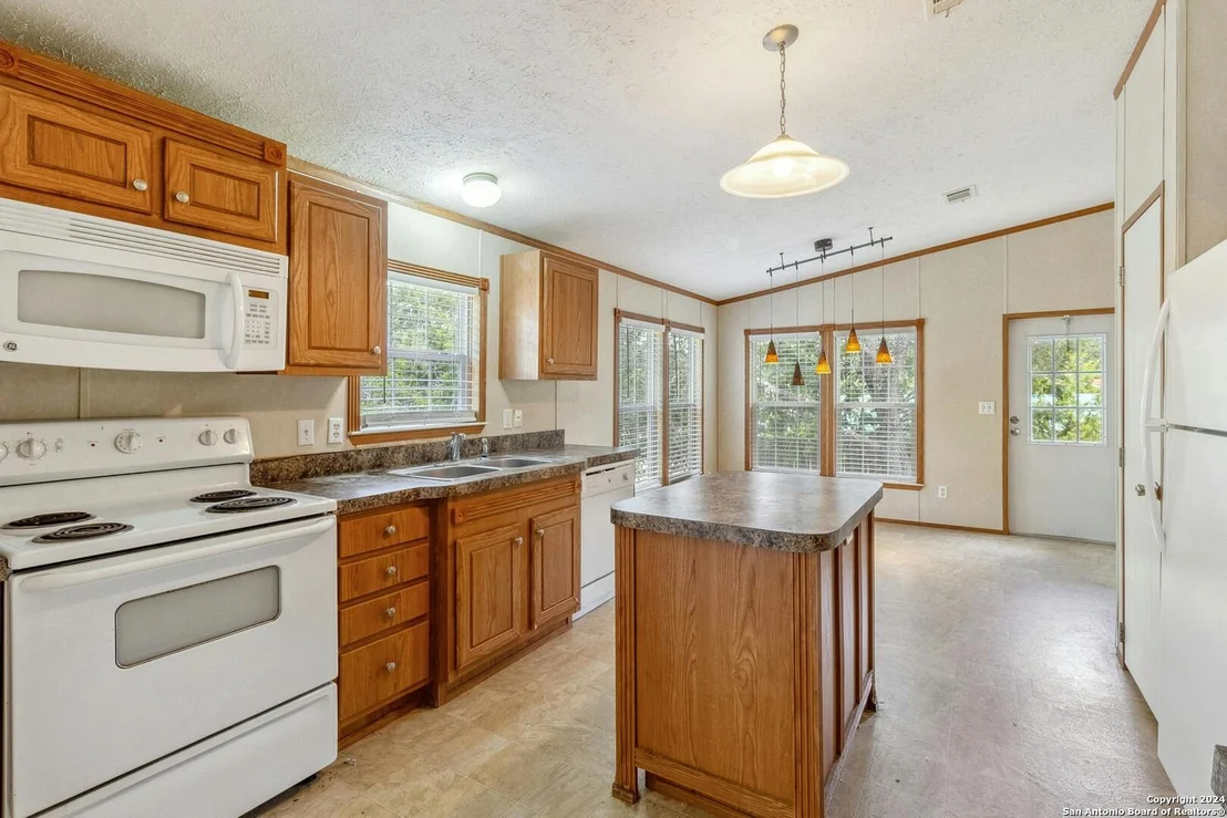 Photo of 905 High Mesa