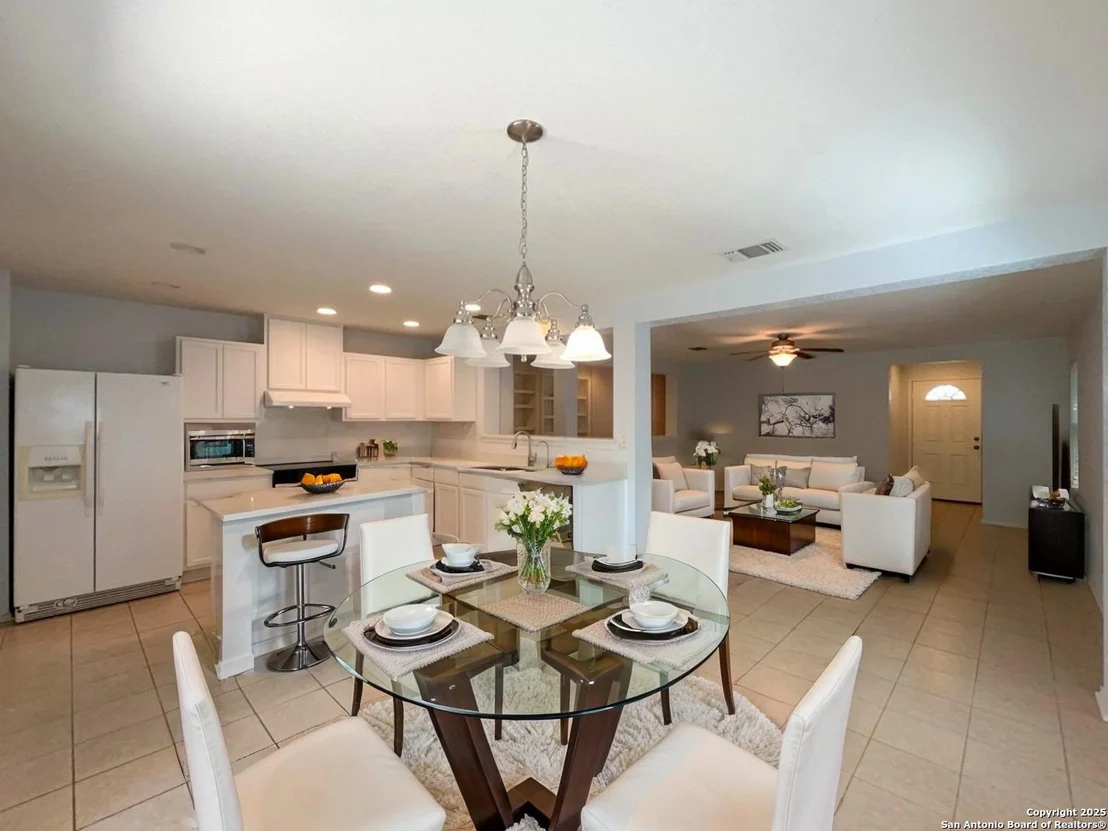 Photo of 4418 Semora Oak