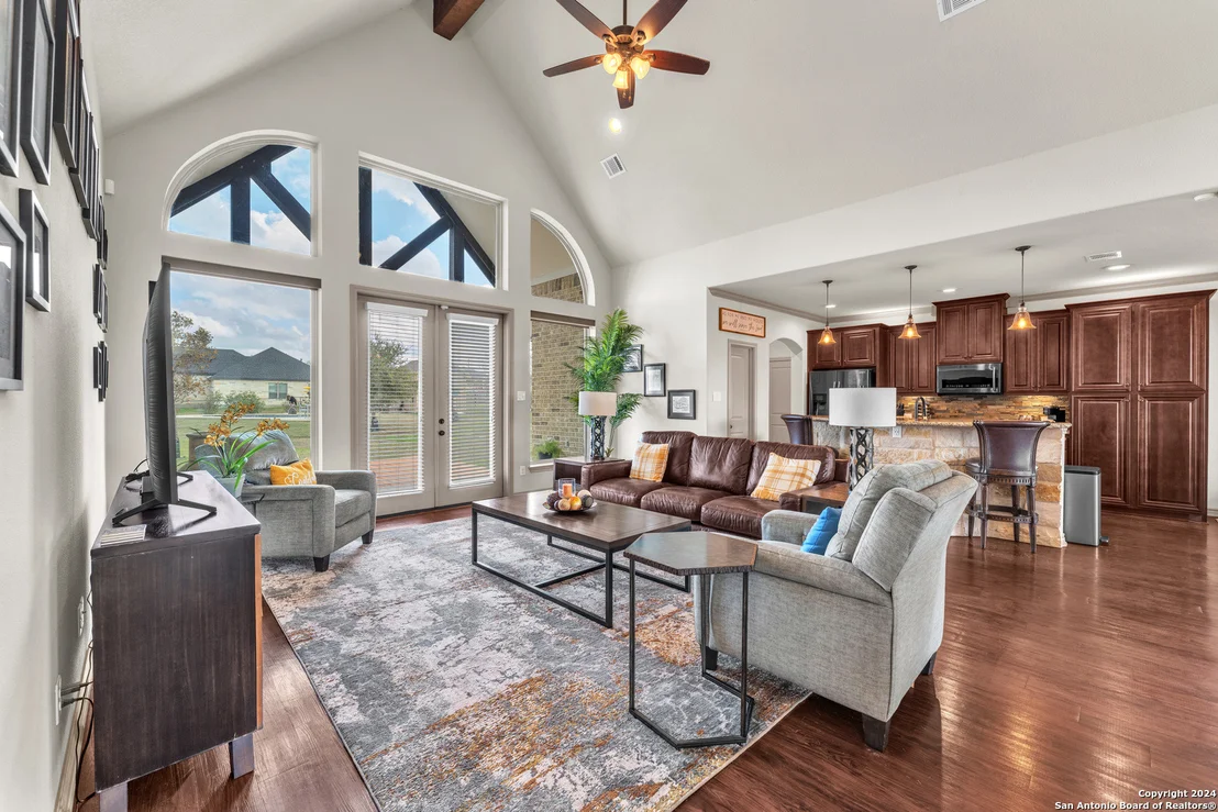 Photo of 714 Abbott Rdg