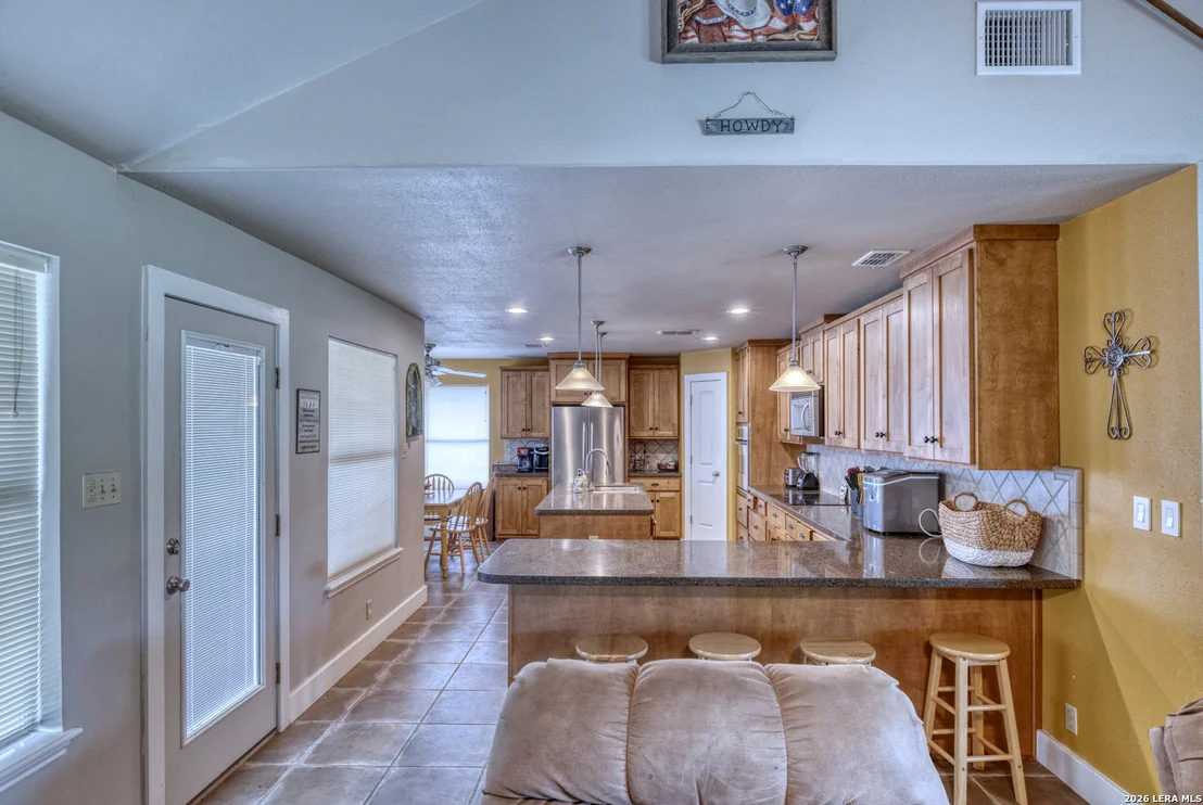 Photo of 270 Robinson