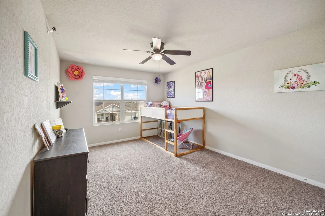 Photo of 11903 PEWEE