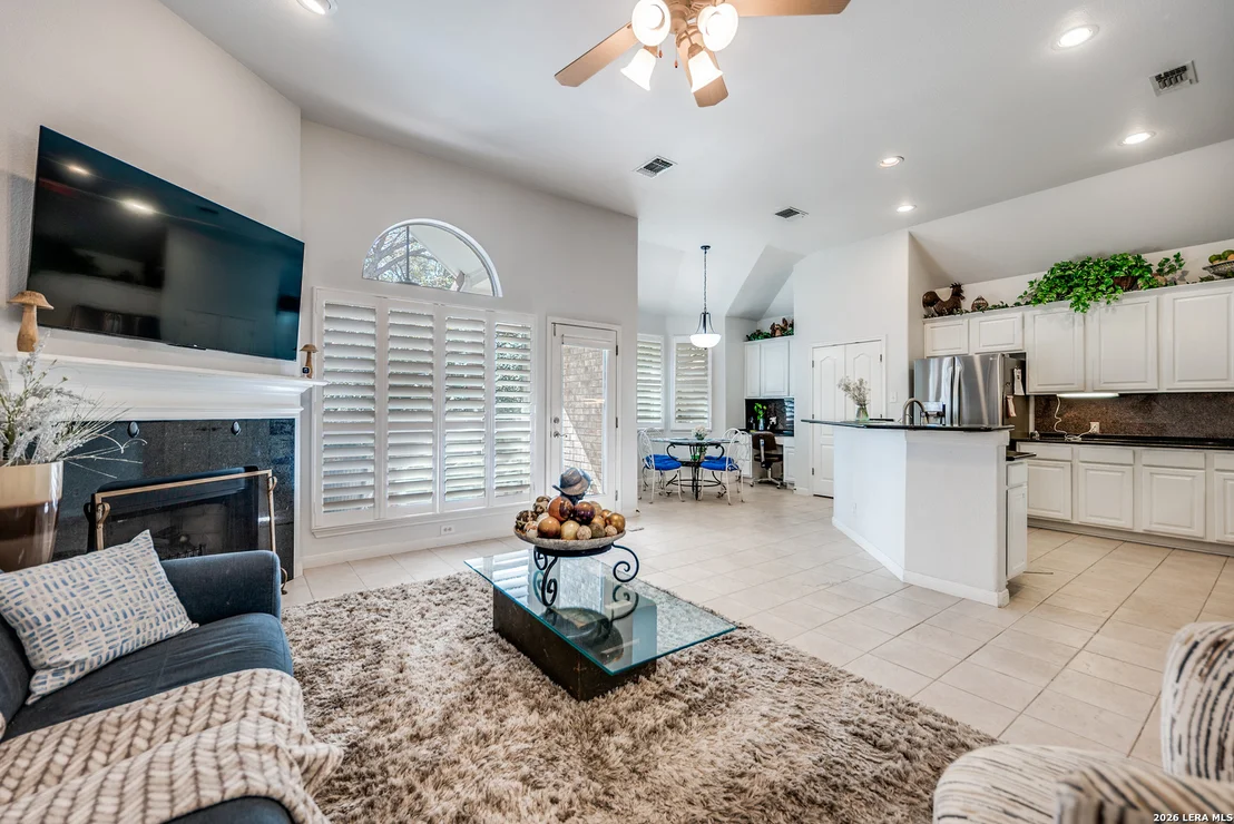 Photo of 914 Grassy Meadows