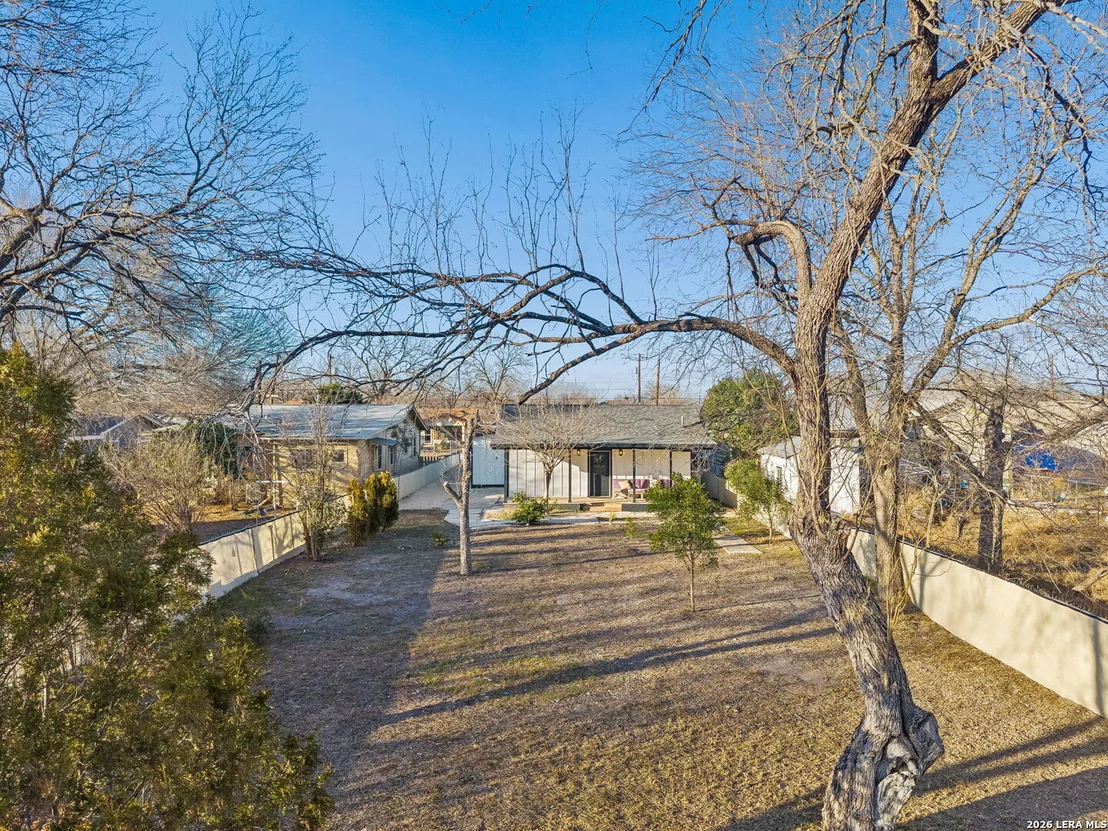 Photo of 562 Kendalia Ave