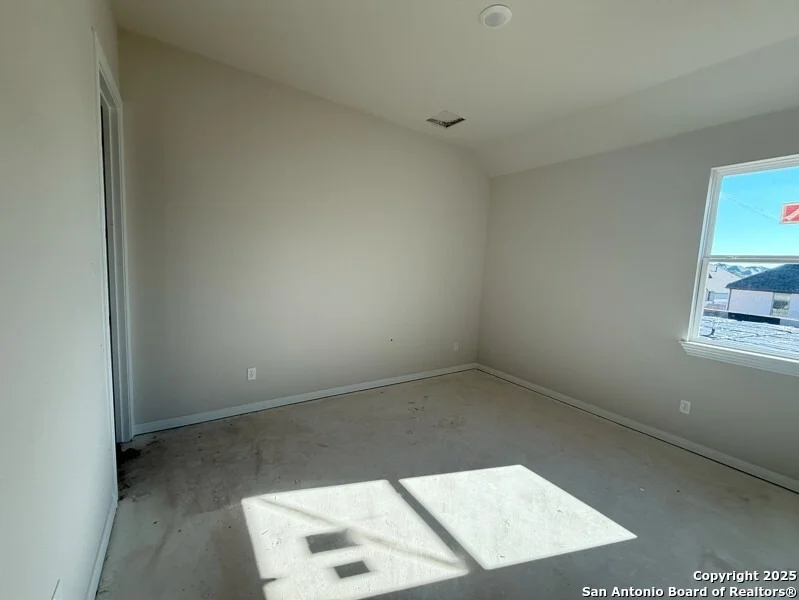 Photo of 117 Bigtooth Maple Ln