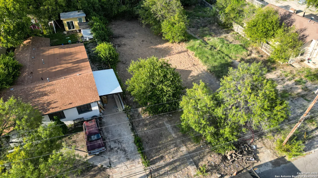 Photo of 5211 BLESSING ST