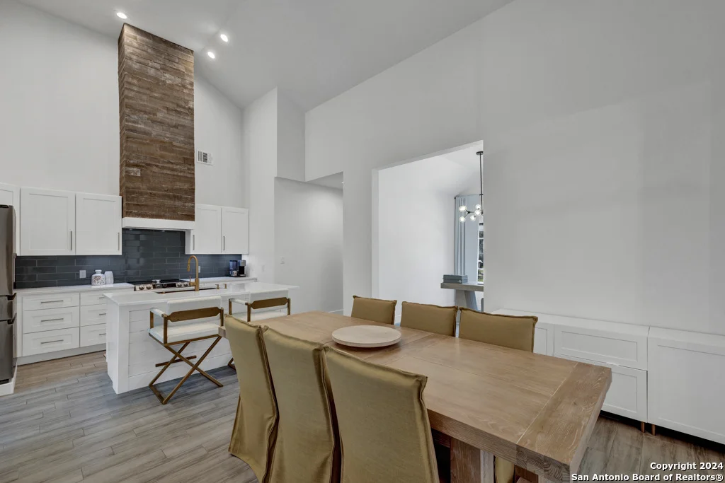 Photo of 384 Eagle Rock