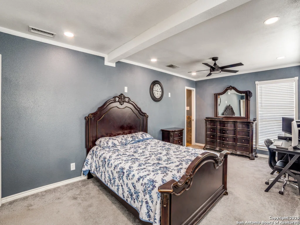Photo of 6002 Sandwick