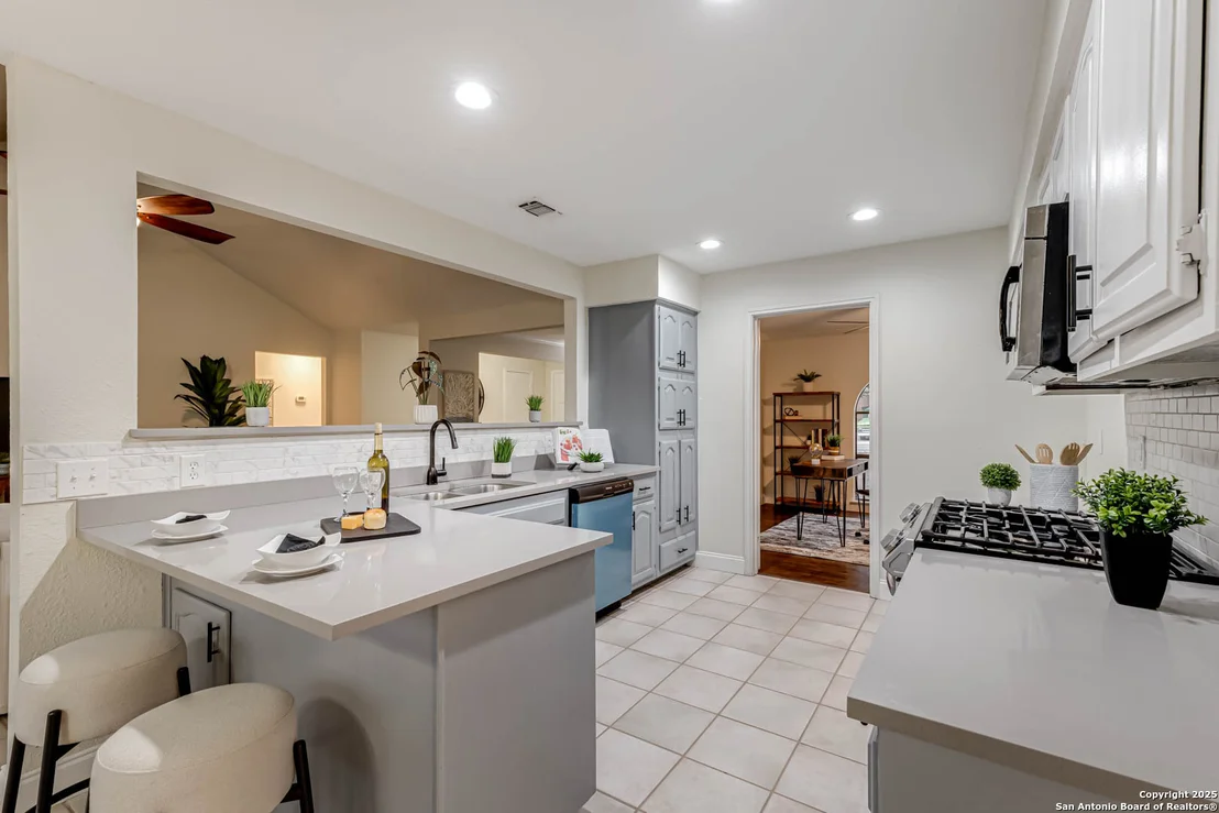 Photo of 7723 Crooked Brook