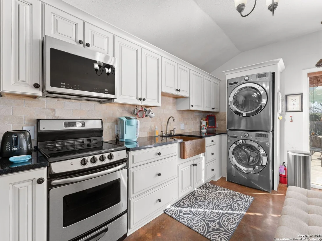 Photo of 216 Broadmoor St