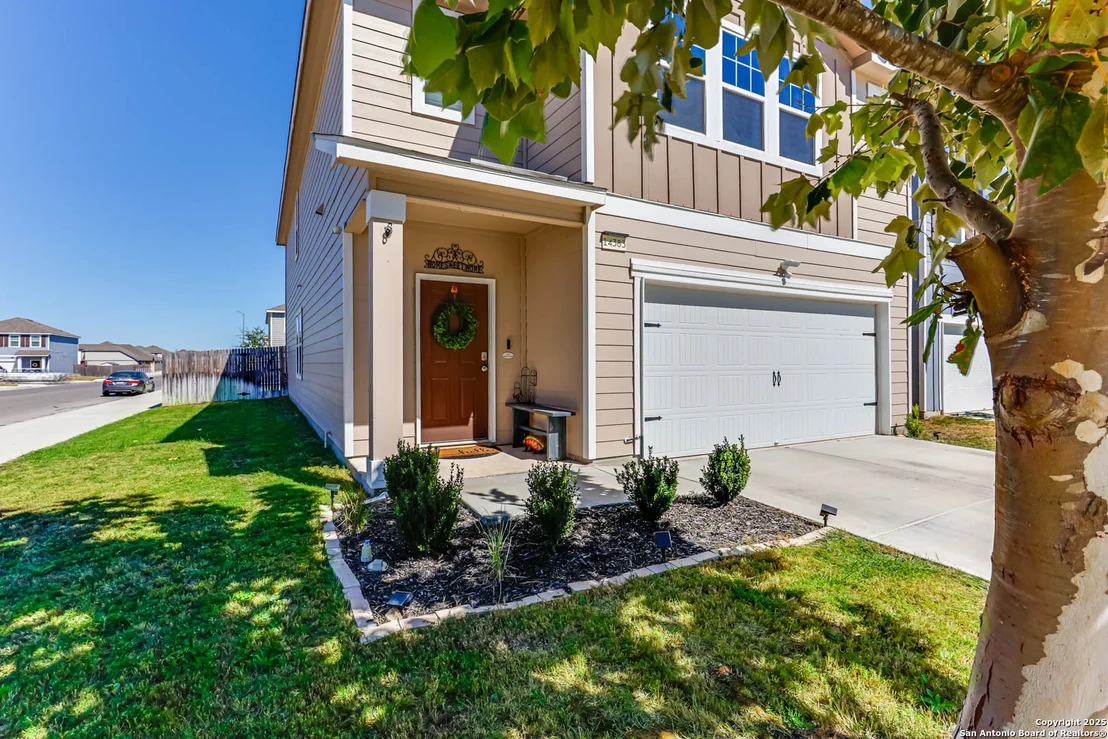 Photo of 14383 Palm Ridge