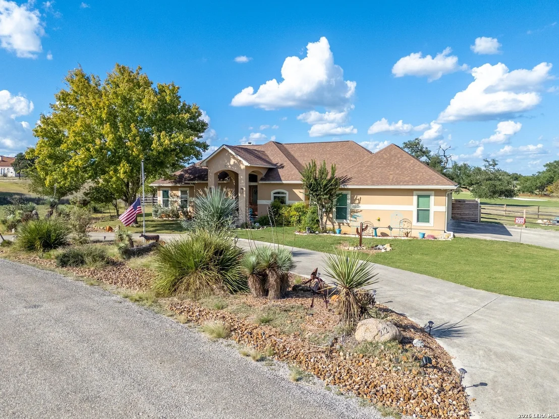 Photo of 212 ANTLER CIR