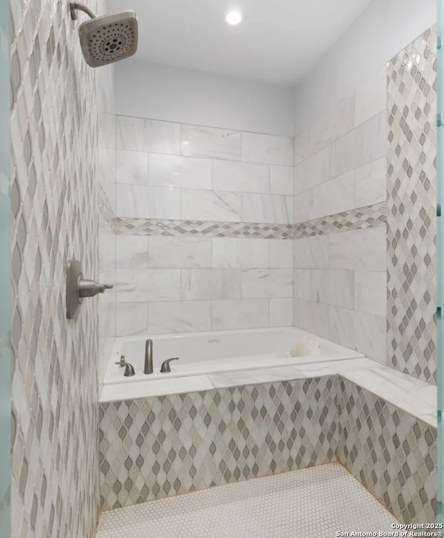Photo of 28 BURNHAM GLN