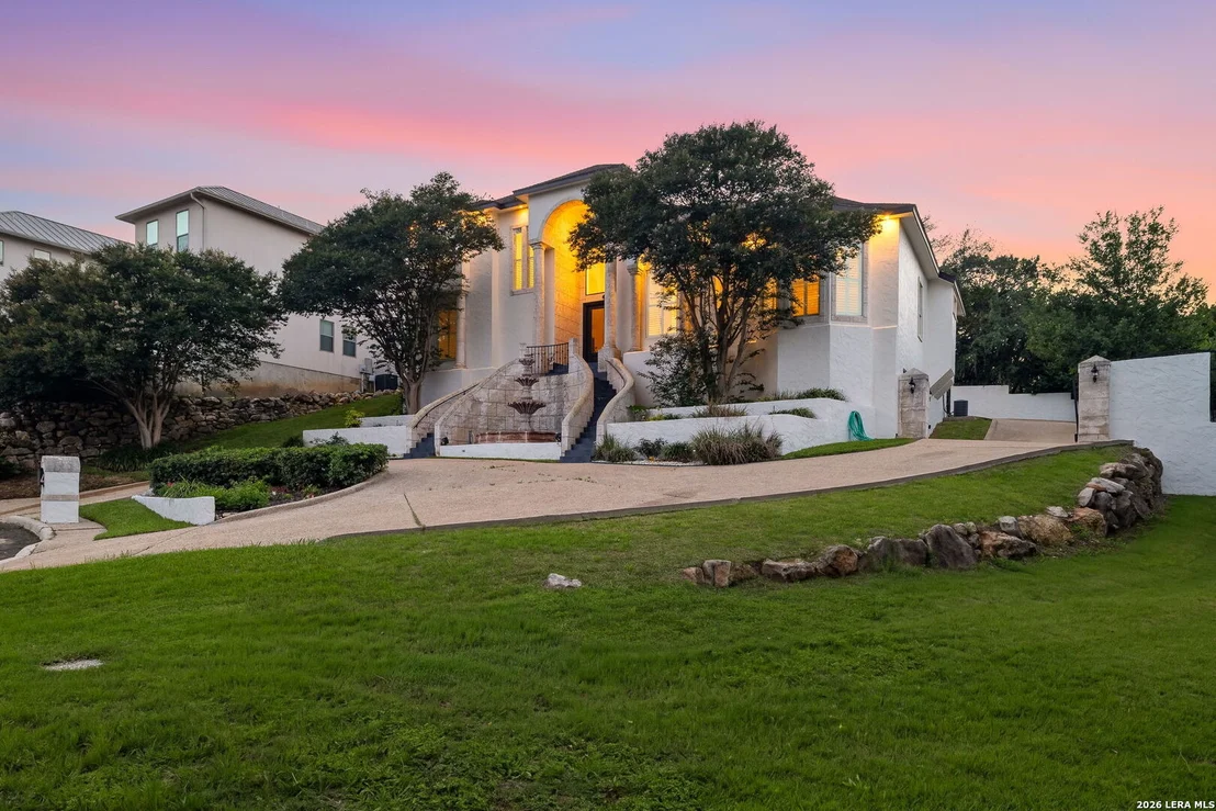 Photo of 3 BENCHWOOD CIR