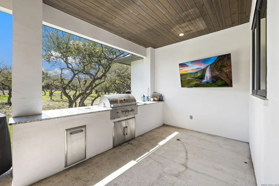 Photo of 979 Belle Oaks