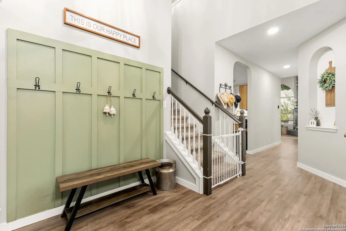 Photo of 321 Alders Gate