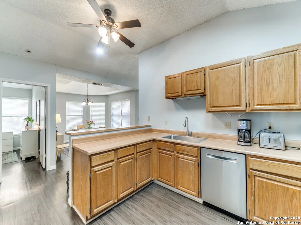 Photo of 5935 Heather View