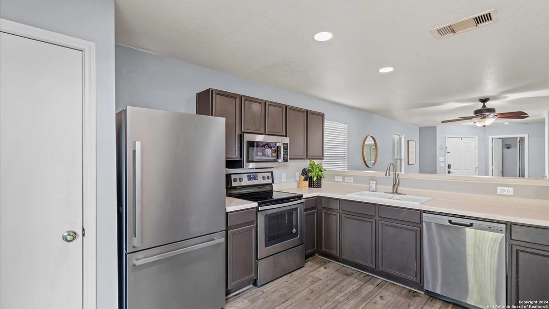 Photo of 640 CHEROKEE BLVD