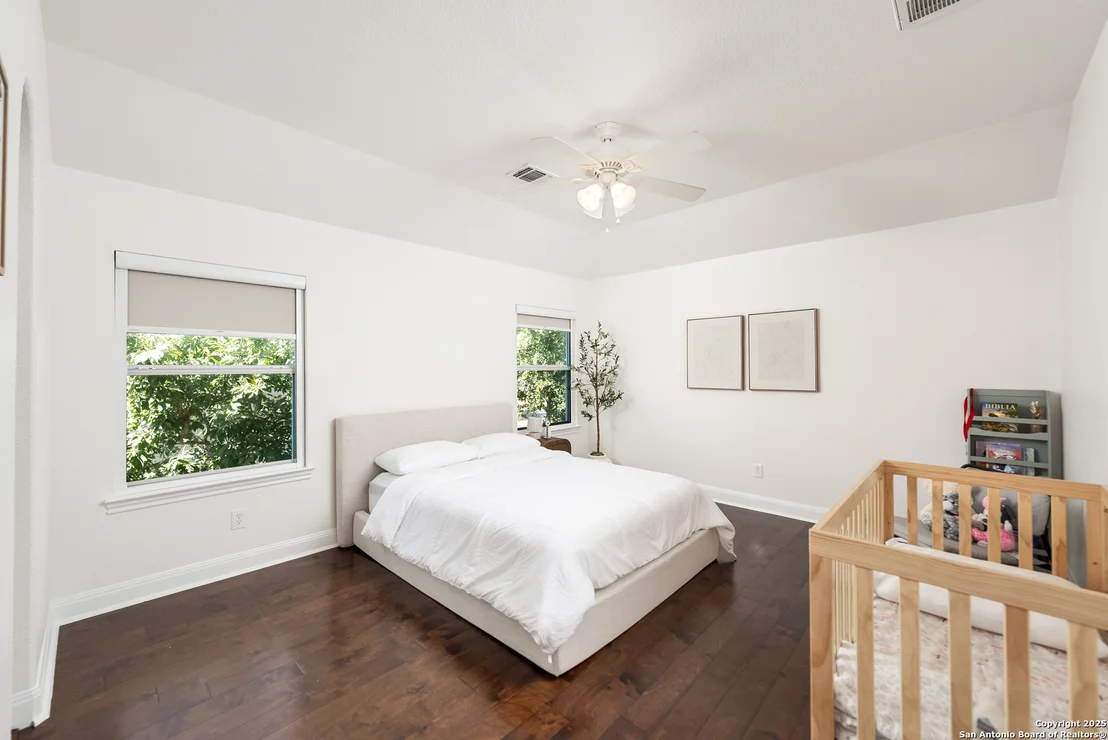 Photo of 24806 Ellesmere