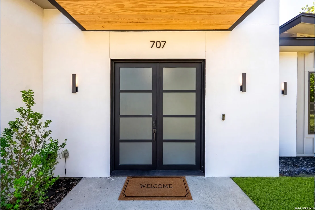 Photo of 707 Lone Cir