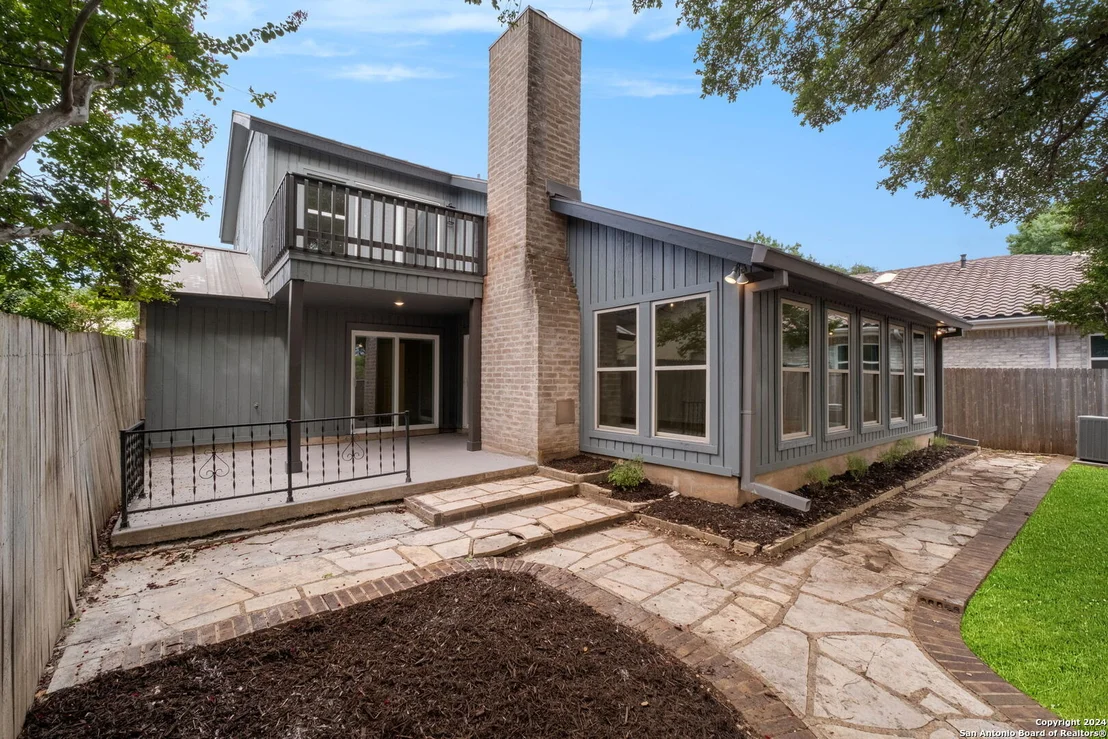 Photo of 15 Campden Cir