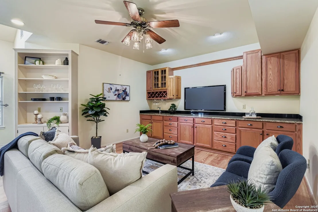 Photo of 6606 Laurel Hill