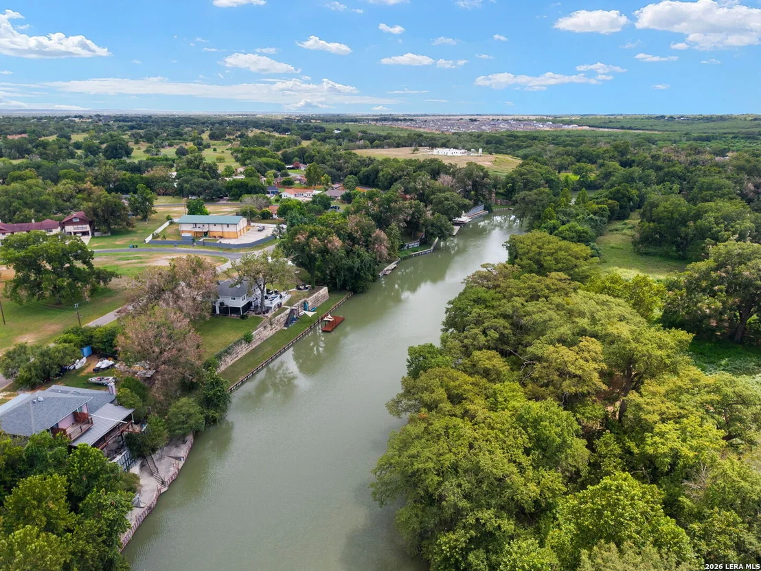 Photo of 34 river oak