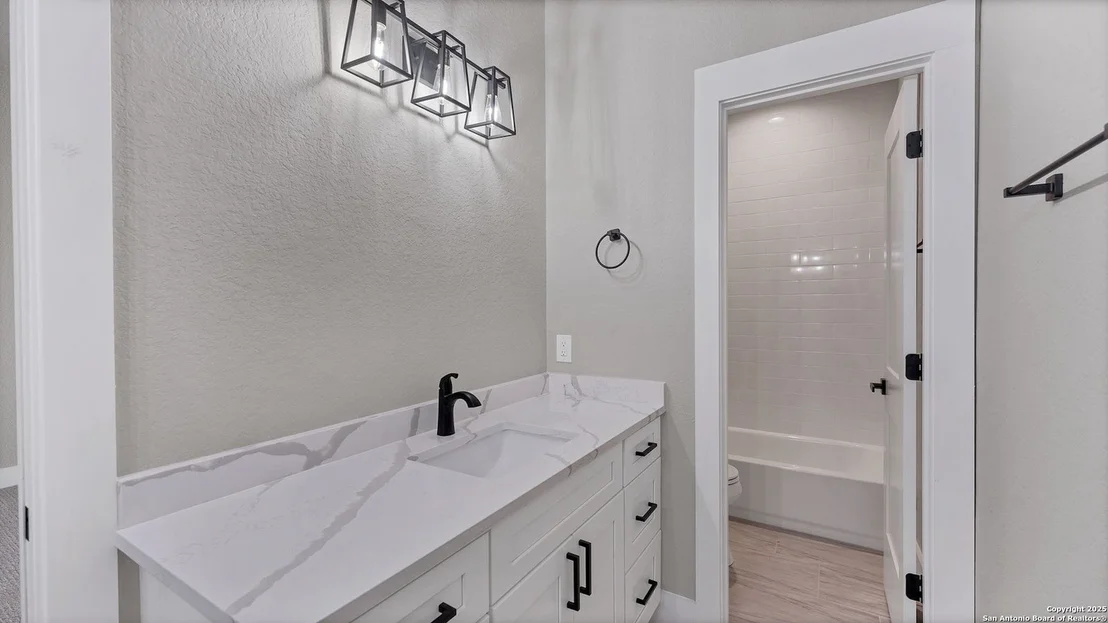 Photo of 725 Winding View