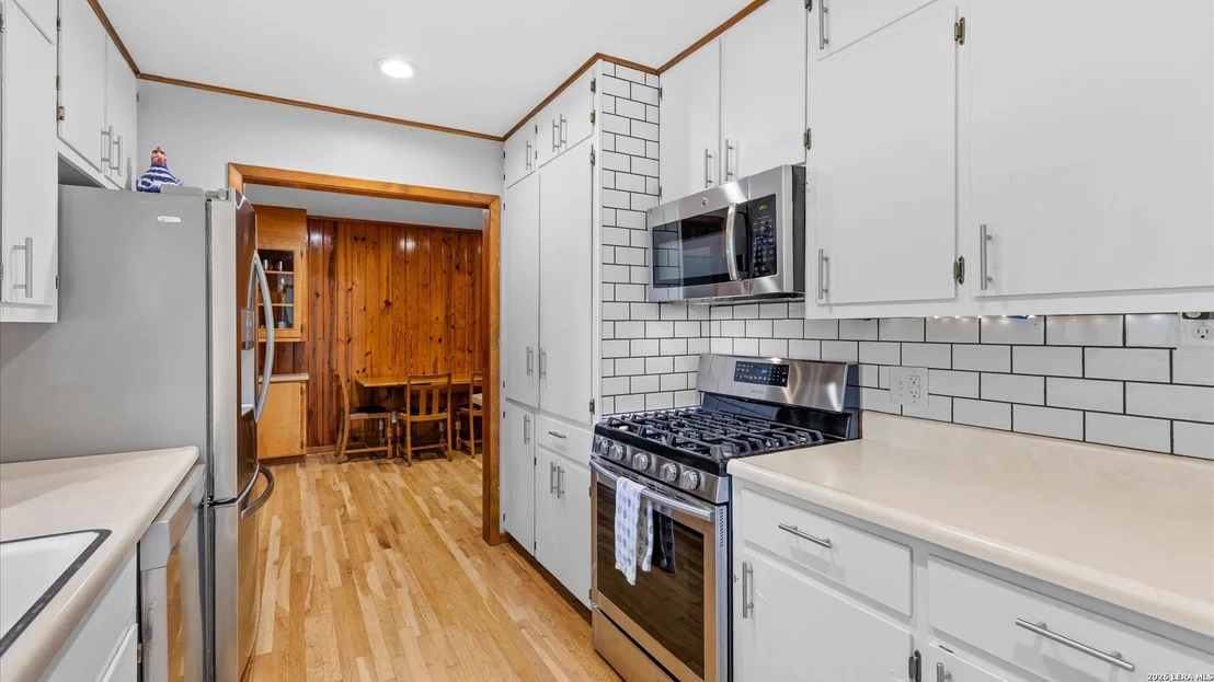 Photo of 546 PARKVIEW BLVD