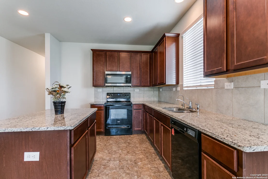 Photo of 27421 Hapgood Pl