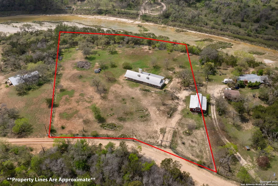 Photo of 404 Lake Rd
