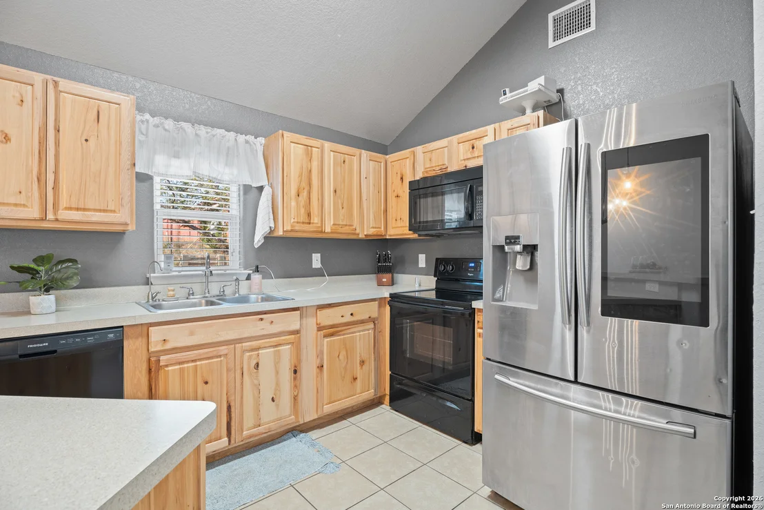 Photo of 1376 Hedgestone