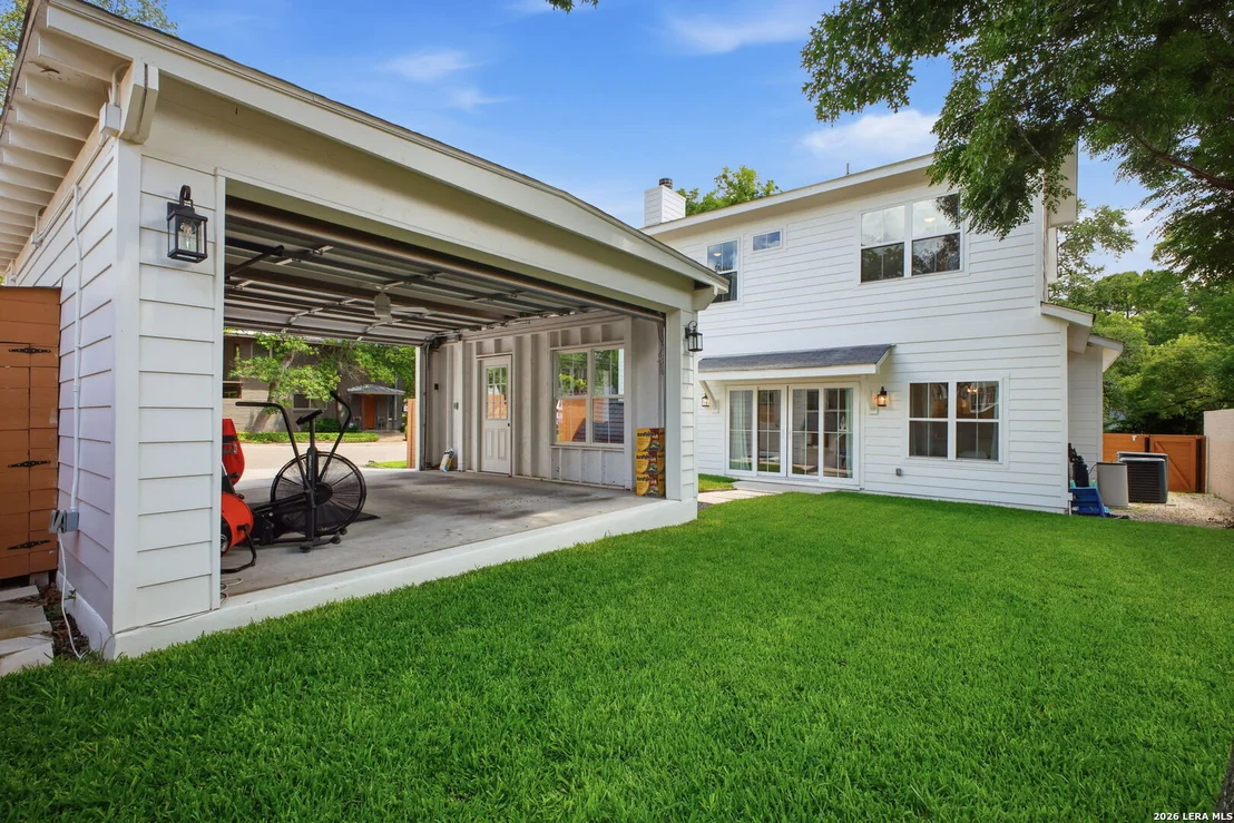 Photo of 301 OGDEN LN