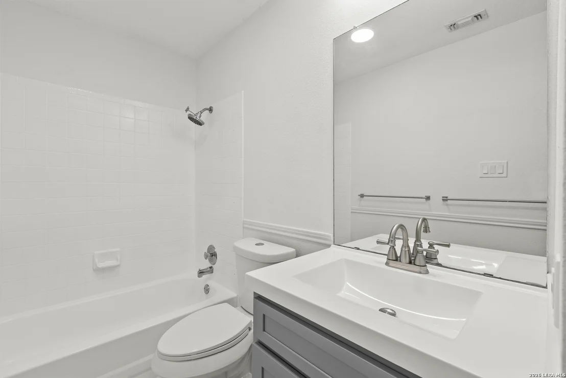 Photo of 1923 TOWN OAK DR