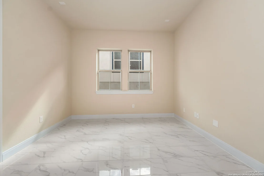 Photo of 4014 BALENTINE