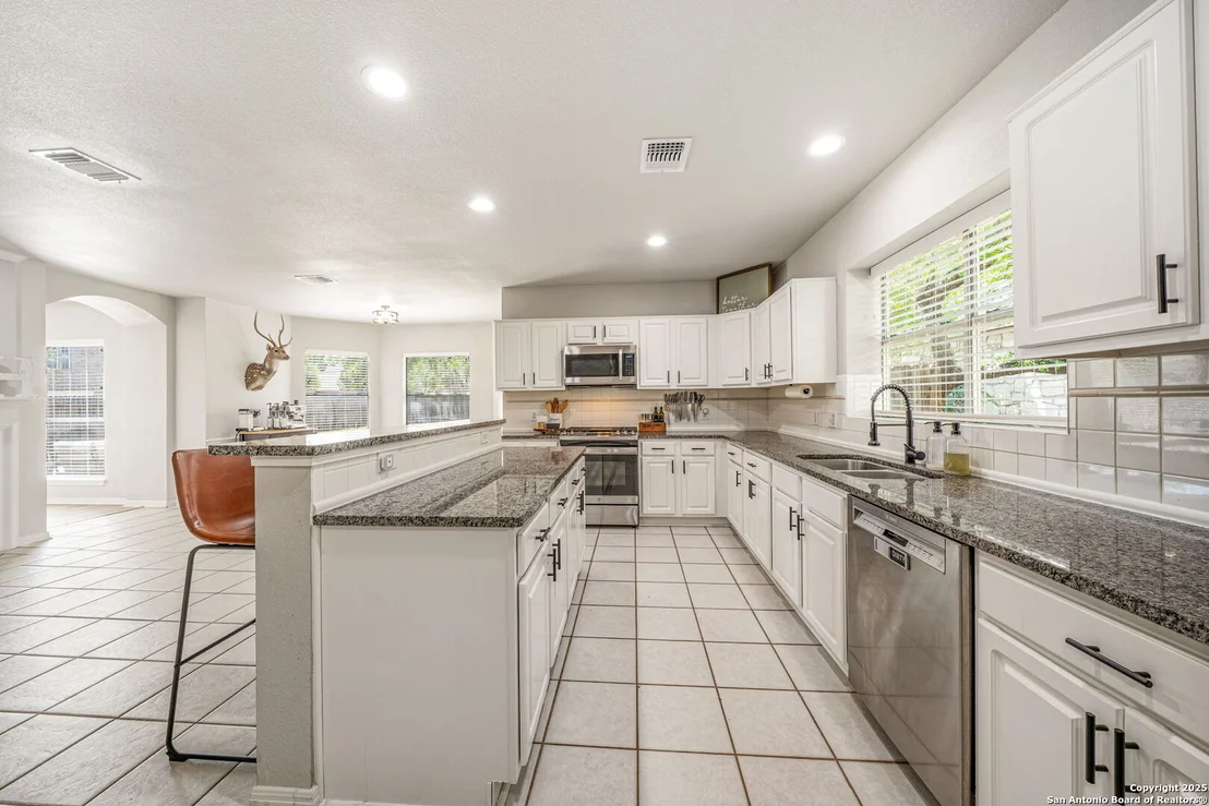 Photo of 11203 Jadestone