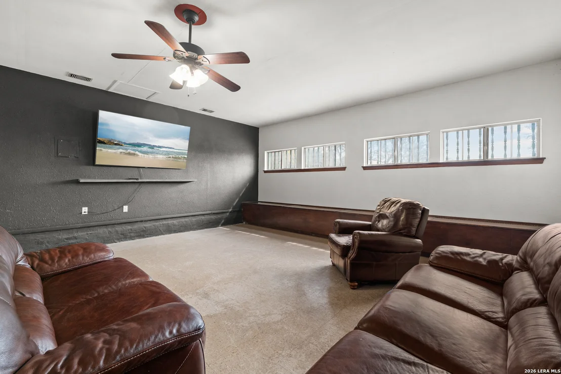 Photo of 2835 Hiawatha