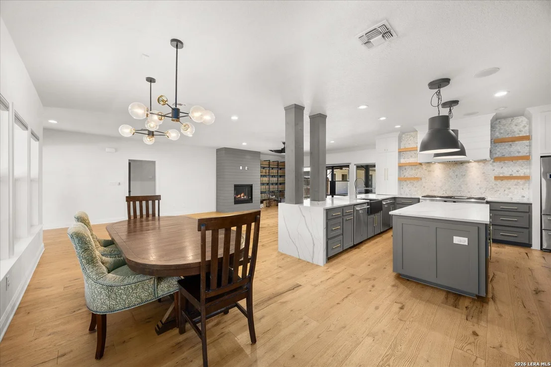 Photo of 429 Lakeview Blvd.