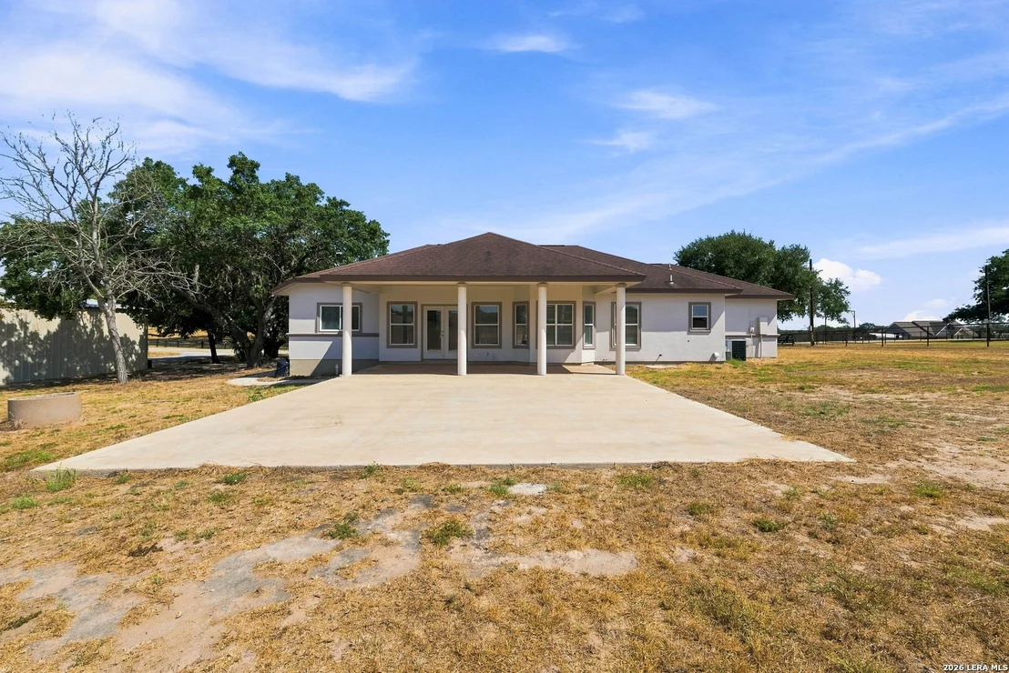 Photo of 353 BIG OAK DR